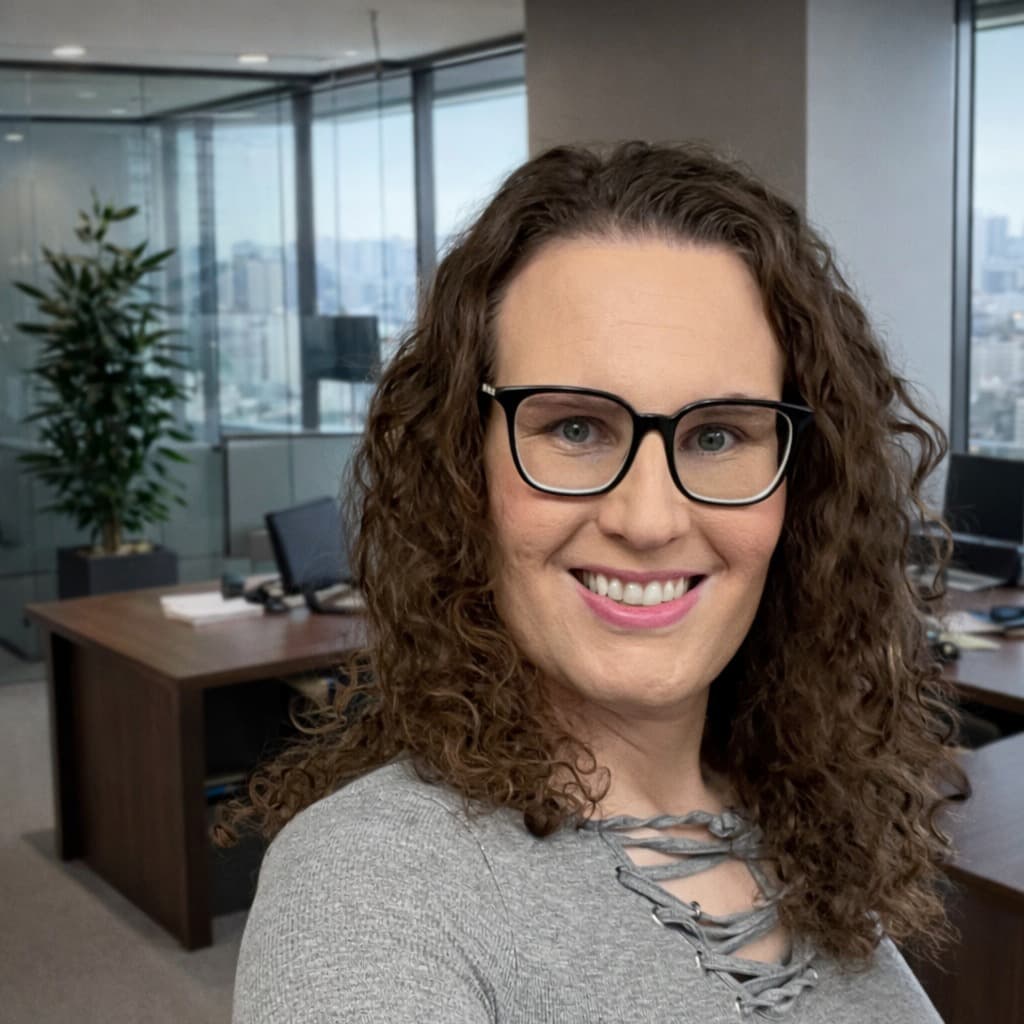 Amelia Perez, Chief Executive Officer at Daat Phoenix